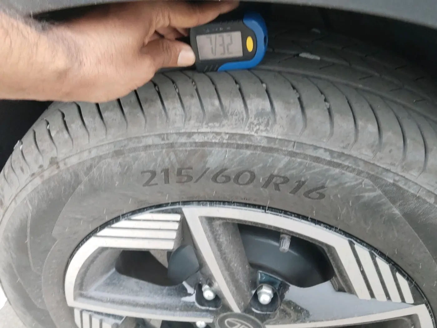 2025 Tata NEXON Creative Plus (PS) 1.2 Petrol DCA Dual Tone, Petrol, Automatic, 7,248 km, tyre