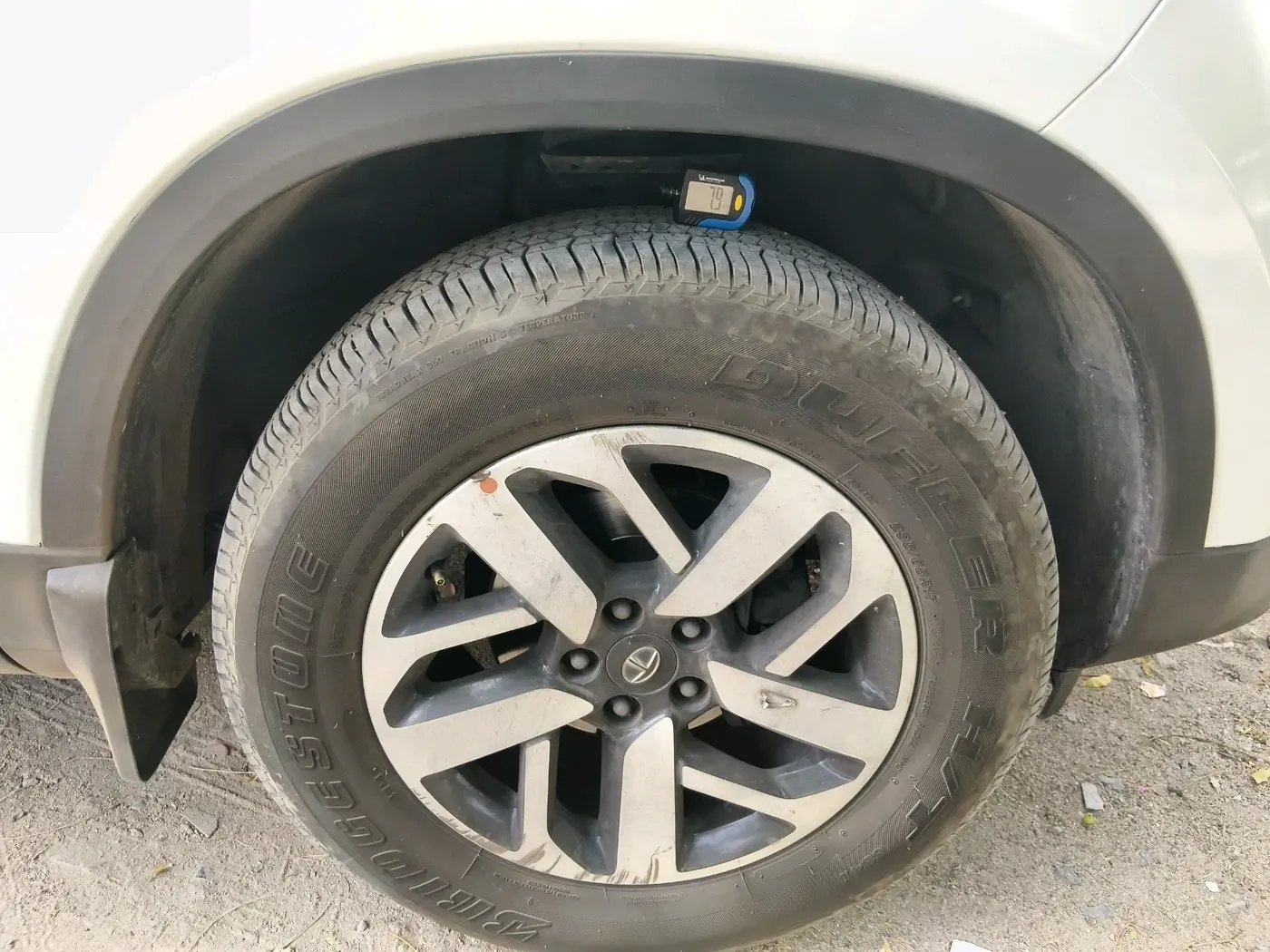 2021 Tata Harrier XZA PLUS 2.0L, Diesel, Automatic, 1,45,127 km, tyre
