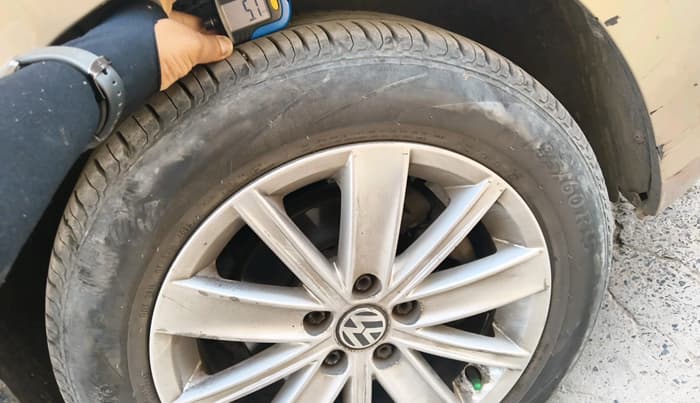 2017 Volkswagen Vento HIGHLINE DIESEL 1.5, Diesel, Manual, 1,13,369 km, tyre