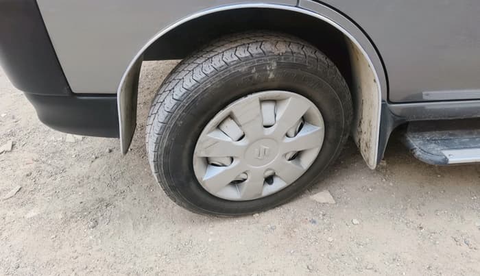 2021 Maruti Eeco 5 STR AC CNG, CNG, Manual, 78,452 km, tyre