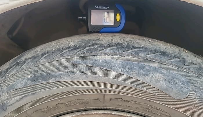 2012 Hyundai Santro Xing GL PLUS, CNG, Manual, 2,83,015 km, tyre