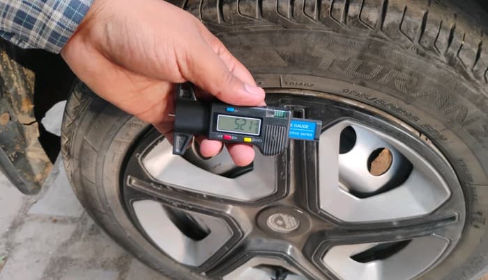 2020 Tata NEXON XE PETROL, Petrol, Manual, 67,528 km, tyre