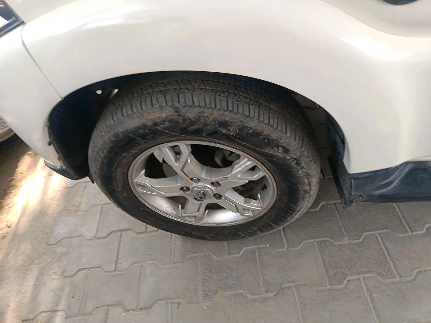 2015 Mahindra Scorpio S10, Diesel, Manual, 1,29,103 km, tyre