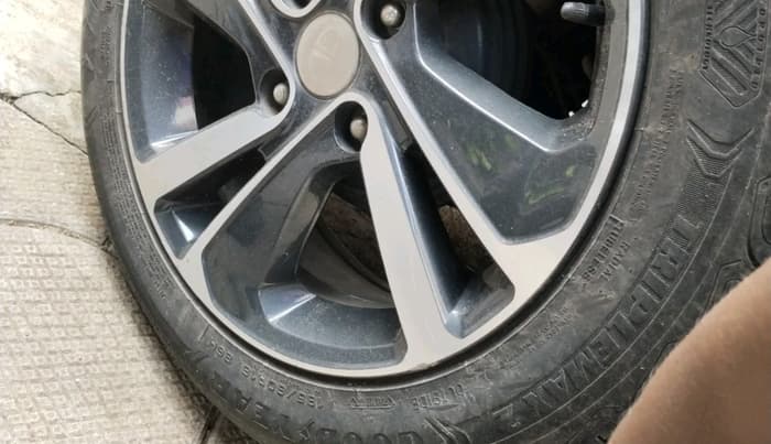 2022 Tata ALTROZ XZA PLUS, Petrol, Automatic, 29,525 km, tyre