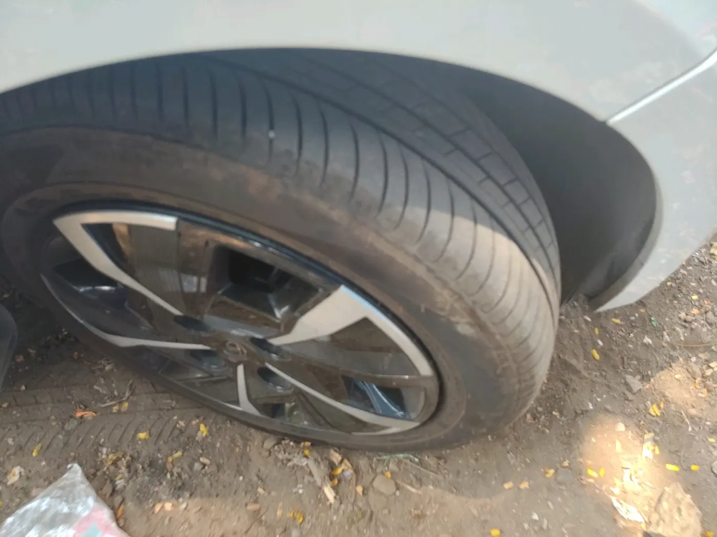 2025 Tata Tiago XZ PETROL, Petrol, Manual, 3,248 km, tyre