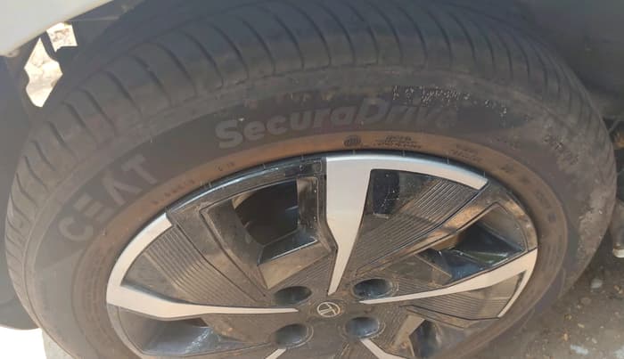2025 Tata Tiago XZ PETROL, Petrol, Manual, 3,248 km, tyre