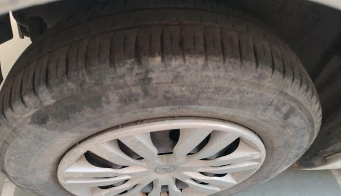 2013 Maruti Swift Dzire VXI, Petrol, Manual, 67,469 km, tyre