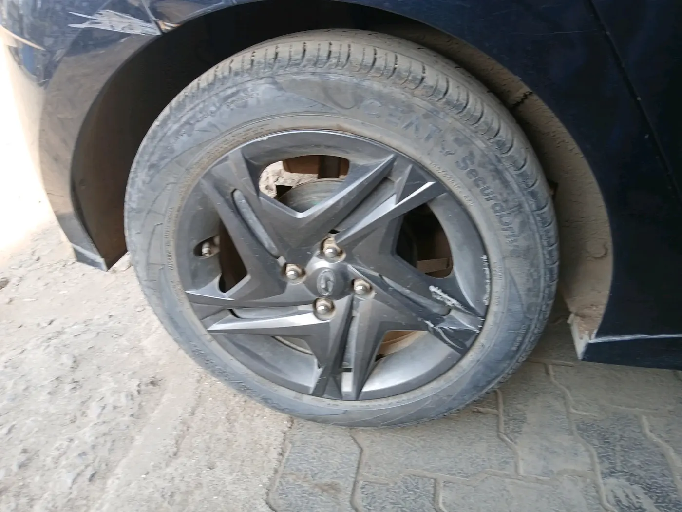 2021 Hyundai NEW I20 SPORTZ 1.2 AT, Petrol, Automatic, 21,207 km, tyre