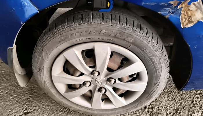 2013 Hyundai Eon MAGNA +, Petrol, Manual, 82,261 km, tyre
