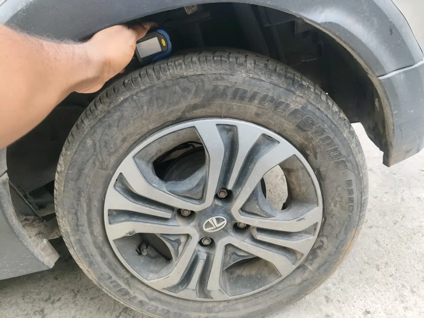 2019 Tata TIAGO NRG PETROL, Petrol, Manual, 34,153 km, tyre