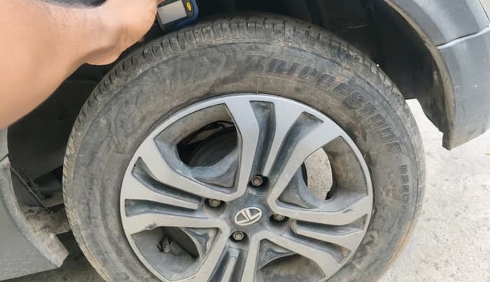 2019 Tata TIAGO NRG PETROL, Petrol, Manual, 34,153 km, tyre