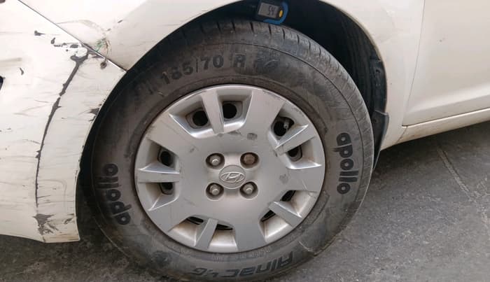 2013 Hyundai i20 MAGNA 1.2, Petrol, Manual, 42,356 km, tyre