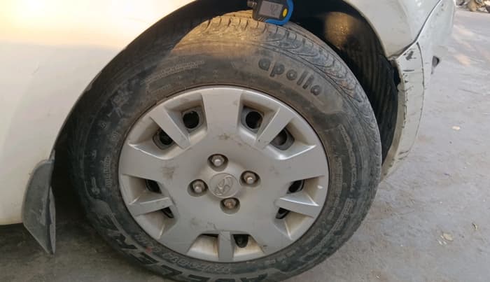 2013 Hyundai i20 MAGNA 1.2, Petrol, Manual, 42,356 km, tyre