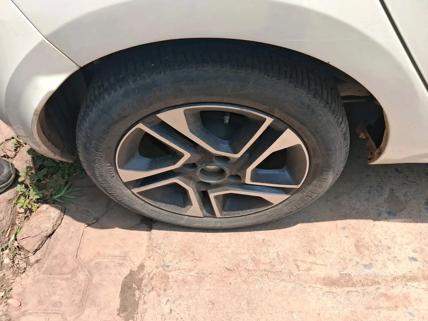 2021 Tata Tiago XZA PLUS PETROL, Petrol, Automatic, 50,940 km, tyre