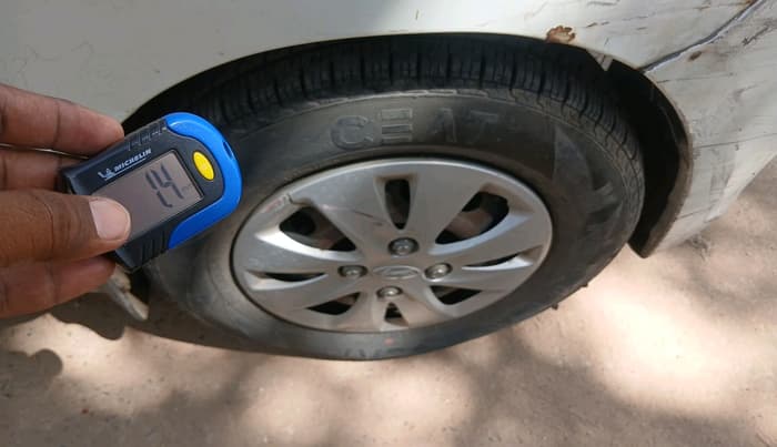 2013 Hyundai i10 MAGNA 1.2, Petrol, Manual, 62,353 km, tyre