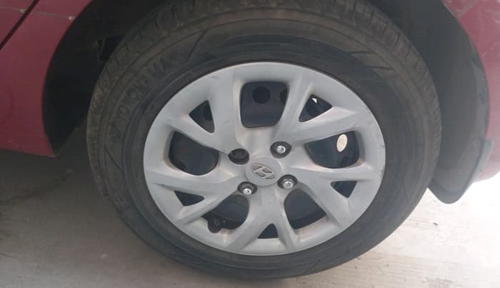 2017 Hyundai Grand i10 SPORTZ 1.2 KAPPA VTVT, Petrol, Manual, 63,455 km, tyre