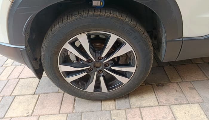 2021 Nissan Kicks XV TURBO 1.3 CVT, Petrol, Automatic, 40,243 km, tyre