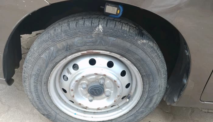 2012 Maruti Wagon R 1.0 LXI CNG, CNG, Manual, 84,289 km, tyre