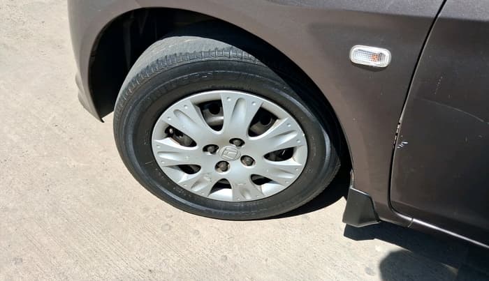 2015 Honda Amaze 1.2L I-VTEC S, Petrol, Manual, 64,650 km, tyre