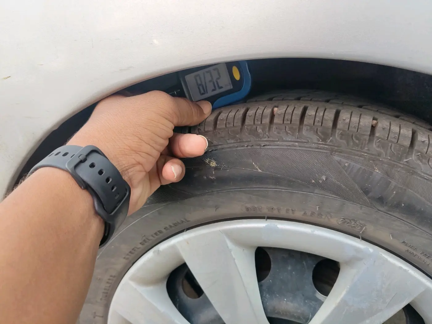 2011 Hyundai Eon MAGNA, Petrol, Manual, 1,11,745 km, tyre