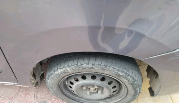 2014 Maruti Wagon R 1.0 VXI ABS, Petrol, Manual, 1,06,894 km, tyre