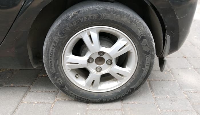 2011 Hyundai i20 SPORTZ 1.2, Petrol, Manual, 1,02,233 km, tyre