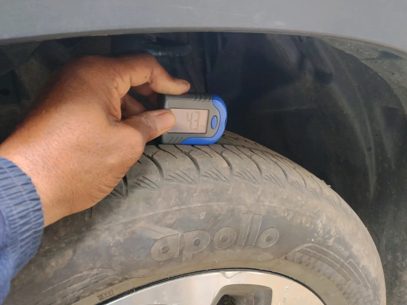 2023 Maruti Grand Vitara SIGMA SMART HYBRID, Petrol, Manual, 35,507 km, tyre