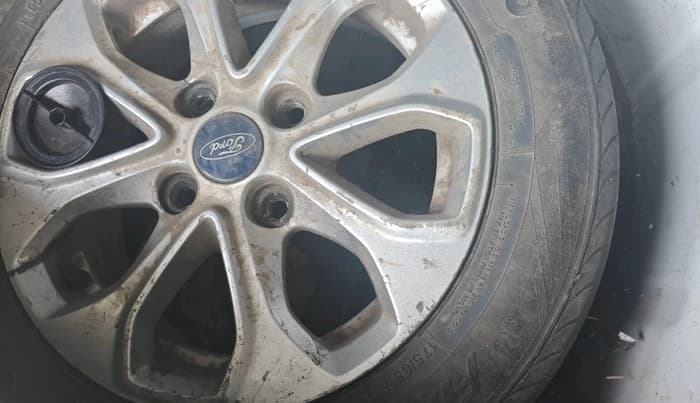 2017 Ford New Figo TITANIUM 1.2 PETROL MT, Petrol, Manual, 97,868 km, tyre