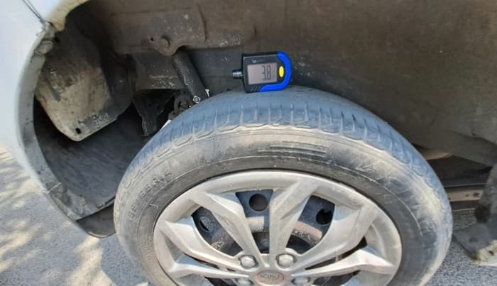 2011 Maruti Wagon R 1.0 VXI, Petrol, Manual, 54,341 km, tyre