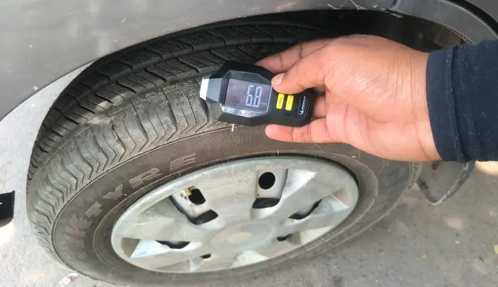 2023 Maruti Eeco 7 STR STD 1.2, Petrol, Manual, 89,181 km, tyre