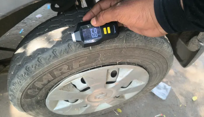 2023 Maruti Eeco 7 STR STD 1.2, Petrol, Manual, 89,181 km, tyre