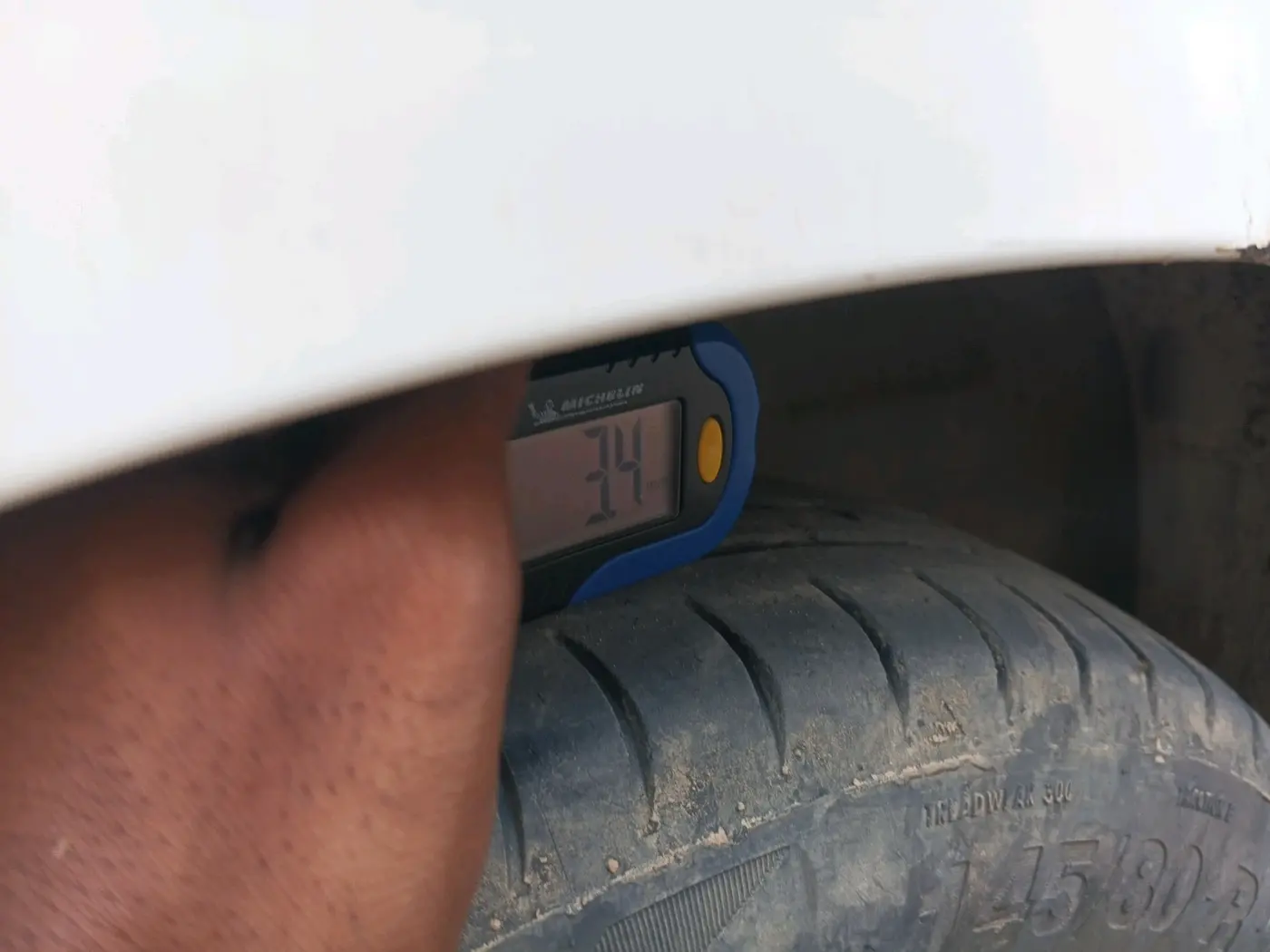 2013 Maruti Alto 800 LX, CNG, Manual, 1,19,535 km, tyre