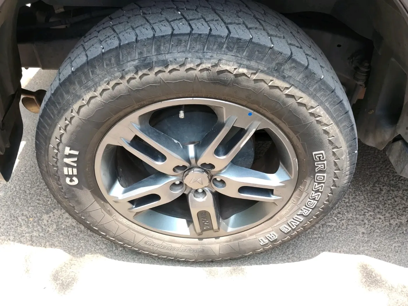 2023 Mahindra Thar LX D AT 4WD HT, Diesel, Automatic, 48,681 km, tyre