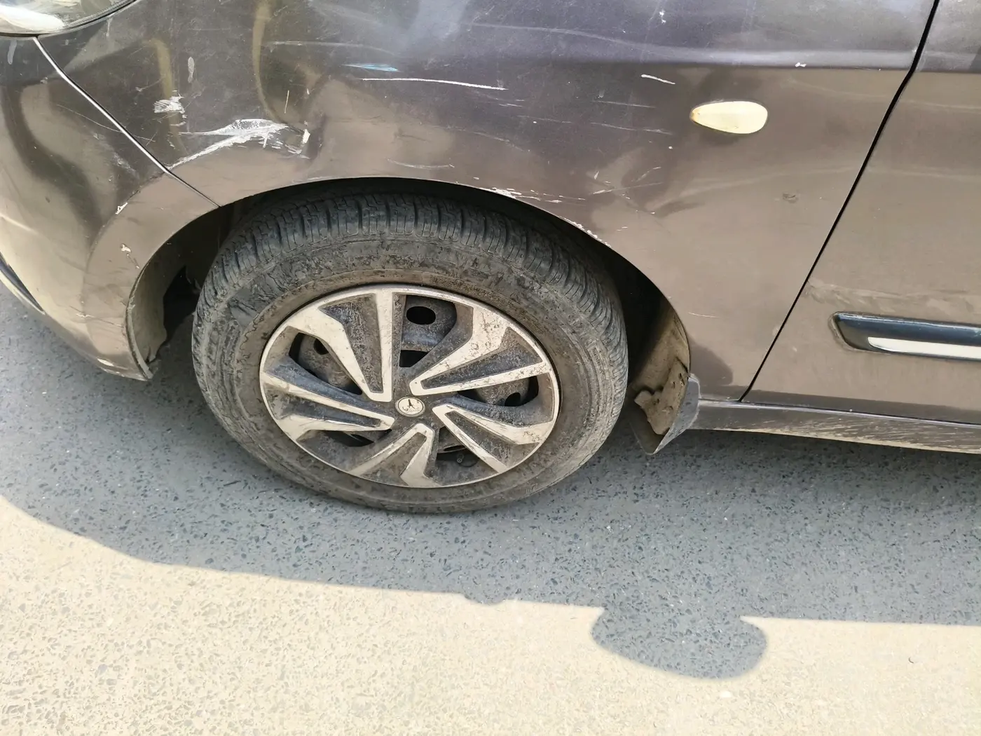 2017 Tata Tiago XT PETROL, CNG, Manual, 57,338 km, tyre
