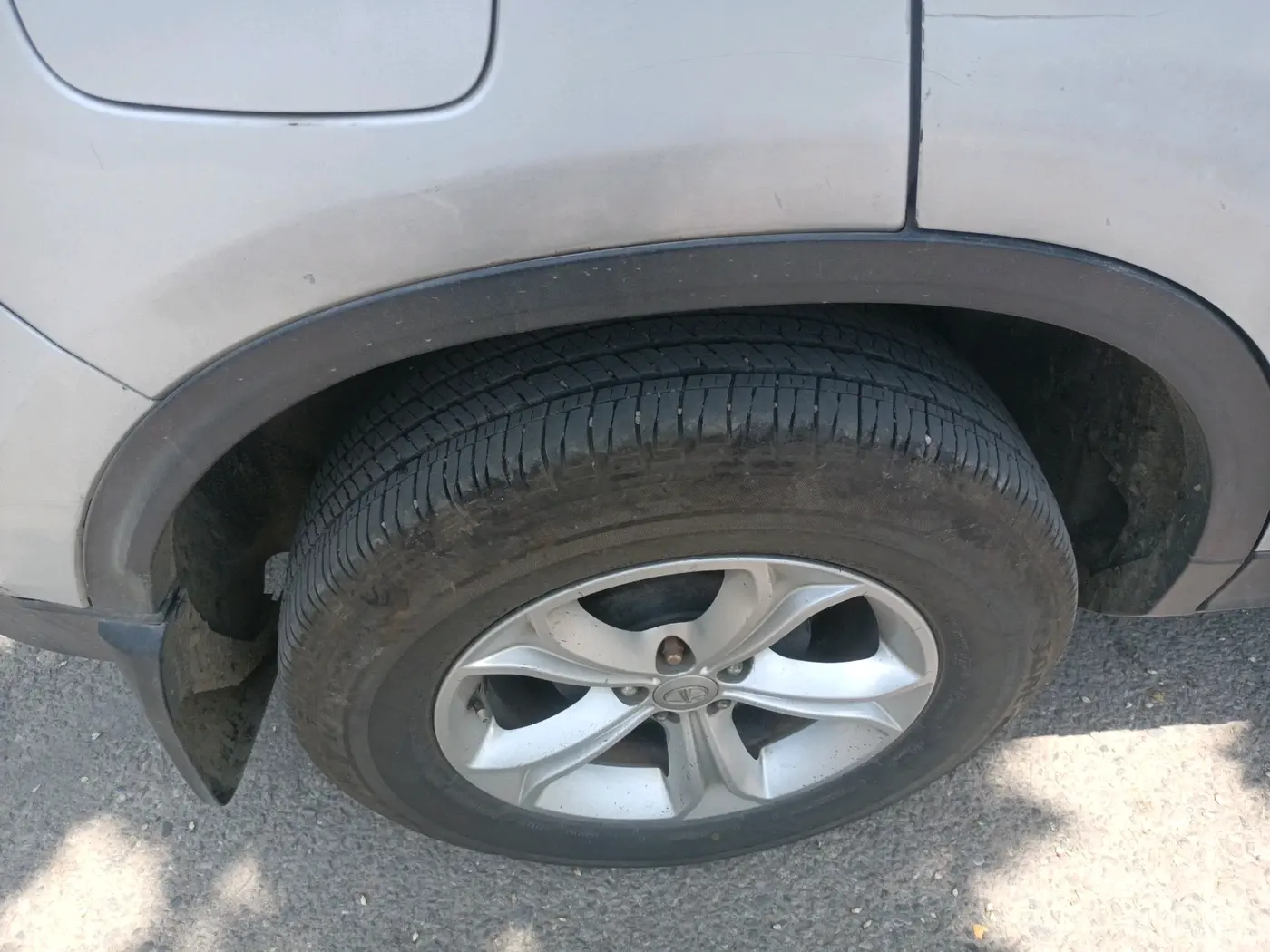 2019 Tata Harrier XT 2.0L KRYOTEC, Diesel, Manual, 1,60,037 km, tyre