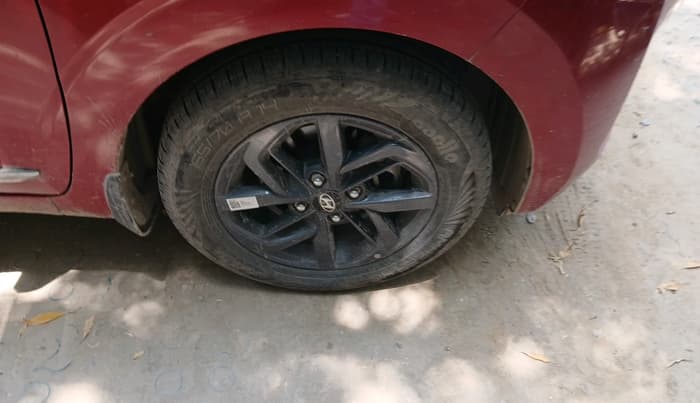 2022 Hyundai GRAND I10 NIOS SPORTZ AMT 1.2 KAPPA VTVT, Petrol, Automatic, 15,754 km, tyre