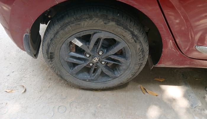 2022 Hyundai GRAND I10 NIOS SPORTZ AMT 1.2 KAPPA VTVT, Petrol, Automatic, 15,754 km, tyre
