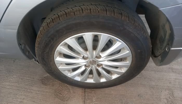 2019 Maruti Ciaz DELTA 1.5 SHVS MT PETROL, Petrol, Manual, 32,799 km, tyre