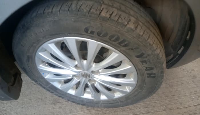 2019 Maruti Ciaz DELTA 1.5 SHVS MT PETROL, Petrol, Manual, 32,799 km, tyre