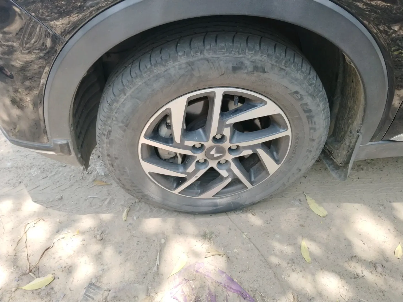 2024 Mahindra XUV300 W8 (O) 1.2 PETROL, Petrol, Manual, 26,950 km, tyre