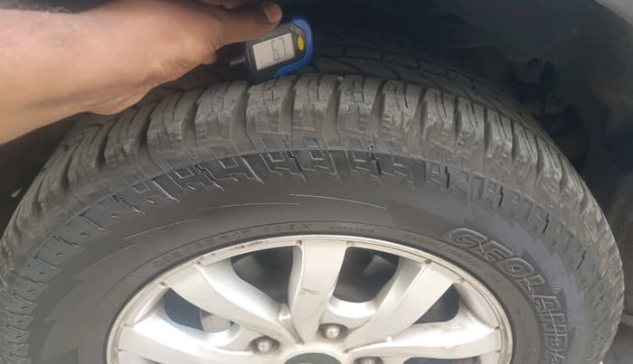 2018 Mahindra XUV500 W11 AT, Diesel, Automatic, 1,28,553 km, tyre