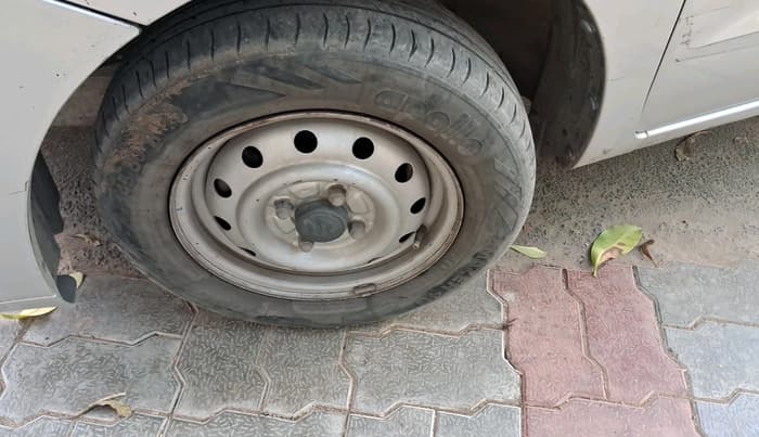 2011 Maruti Wagon R 1.0 LXI LPG, CNG, Manual, 74,433 km, tyre