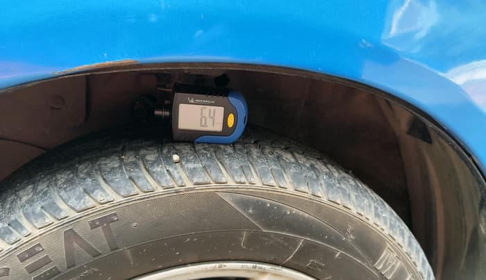 2013 Honda Brio V MT, Petrol, Manual, 63,064 km, tyre