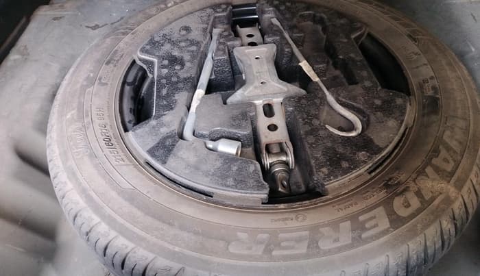 2018 Maruti Vitara Brezza ZDI, Diesel, Manual, 1,34,808 km, tyre