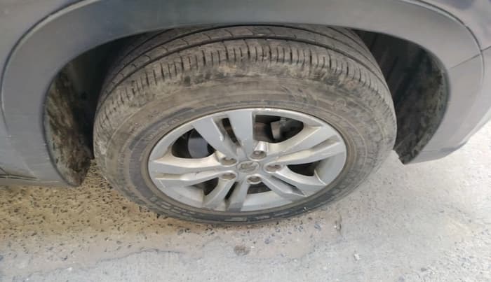 2018 Maruti Vitara Brezza ZDI, Diesel, Manual, 1,34,808 km, tyre