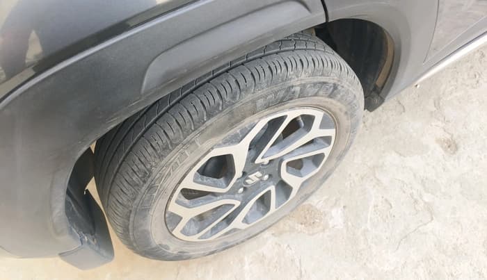 2024 Maruti FRONX ALPHA 1.0L TURBO 6 AT, Petrol, Automatic, 20,384 km, tyre