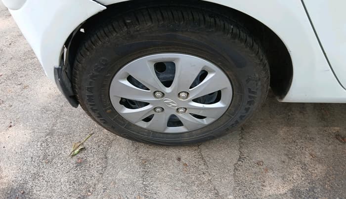 2013 Hyundai i10 SPORTZ 1.2 AT, Petrol, Automatic, 52,029 km, tyre
