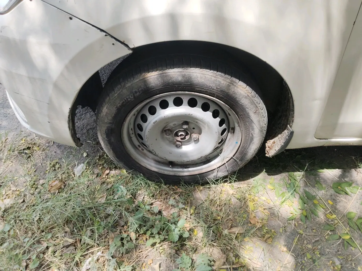 2021 Maruti Dzire VXI, Petrol, Manual, 81,518 km, tyre