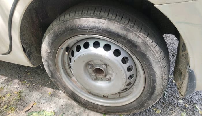2021 Maruti Dzire VXI, Petrol, Manual, 81,518 km, tyre