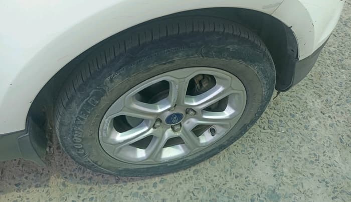 2020 Ford Ecosport TITANIUM + 1.5L DIESEL, Diesel, Manual, 1,16,014 km, tyre